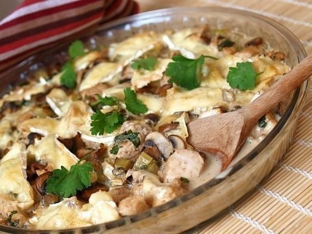 рецепты из куриного филе, курица с грибами, блюдо с грибами, сливочный соус, блюдо со сливочным соусом